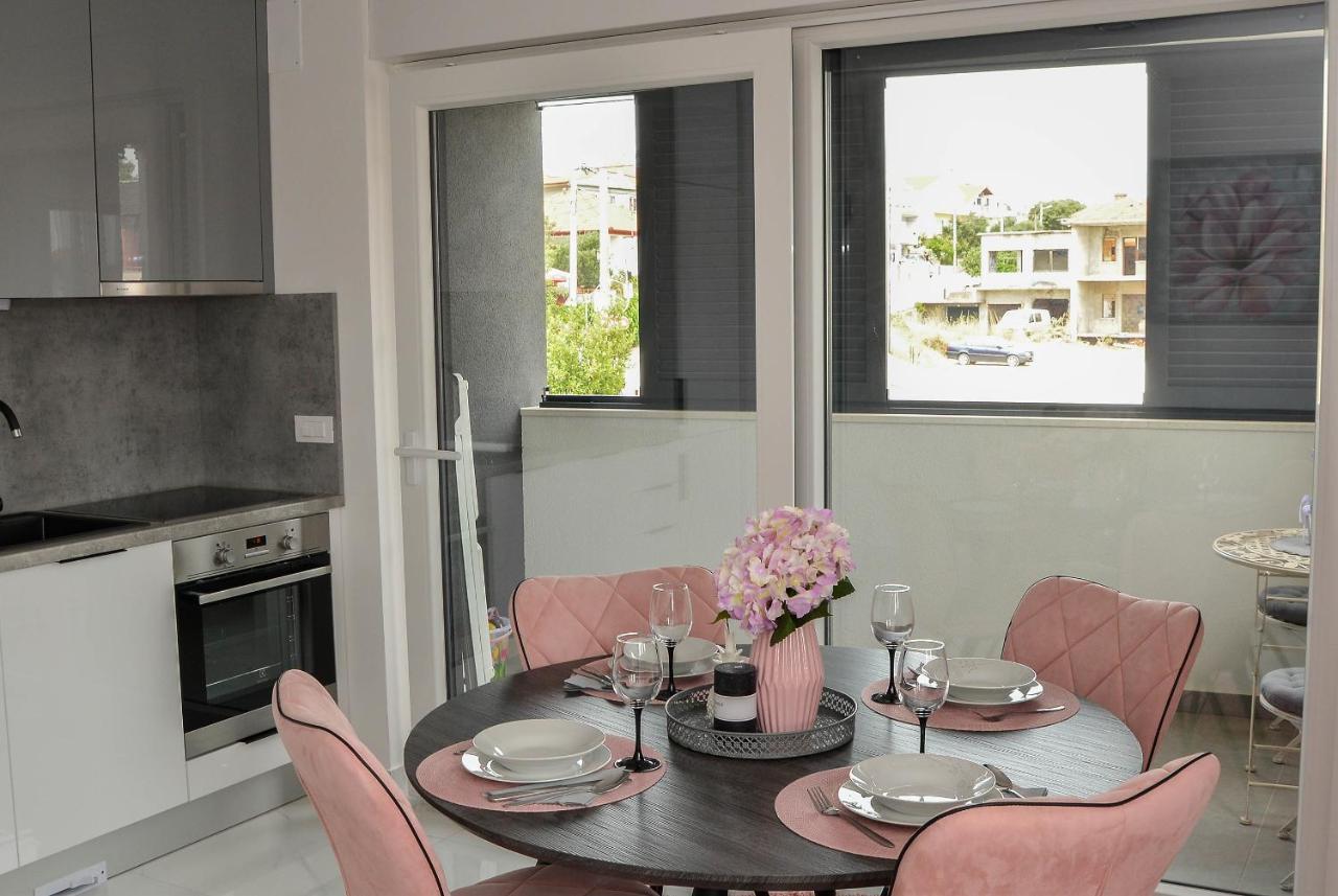 Apartment Laura 扎达尔 外观 照片